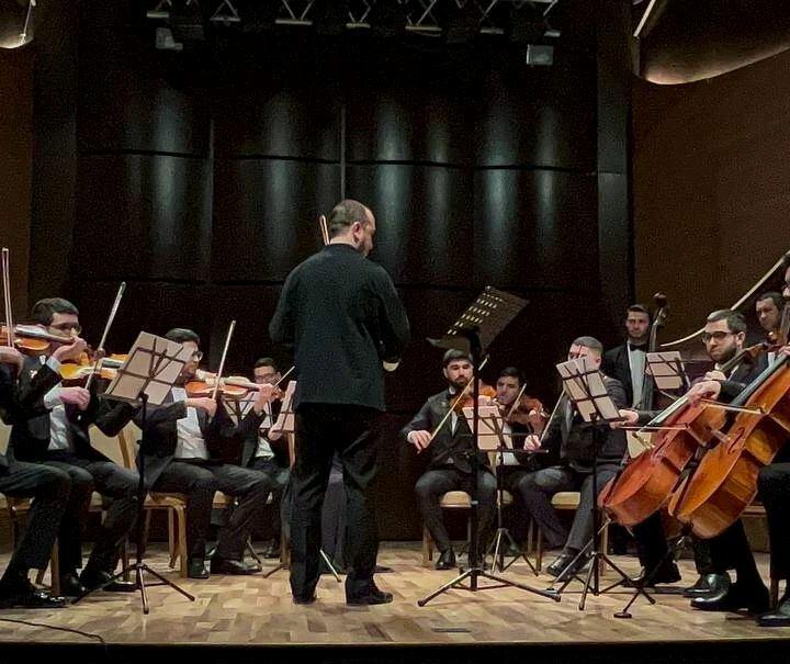 Оркестр Cadenza выступил на сцене Центра мугама