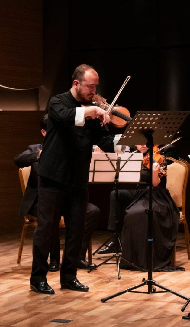 Оркестр Cadenza выступил на сцене Центра мугама