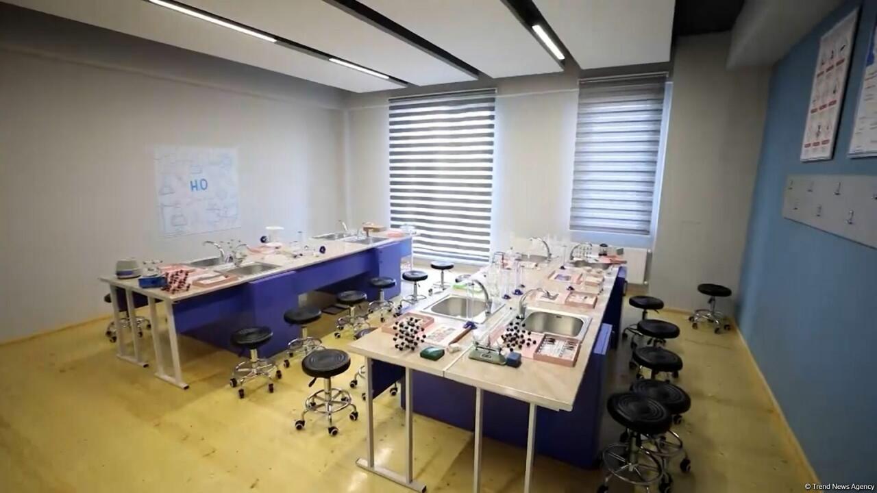 Жители поселка Бина выразили благодарность Президенту Ильхаму Алиеву и Первой леди Мехрибан Алиевой за создание Учебного и сервисного комплекса