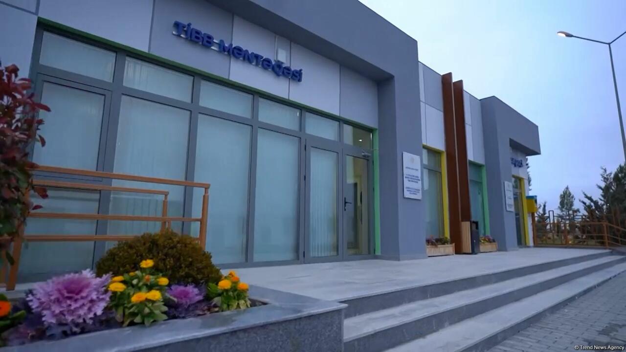 Жители поселка Бина выразили благодарность Президенту Ильхаму Алиеву и Первой леди Мехрибан Алиевой за создание Учебного и сервисного комплекса
