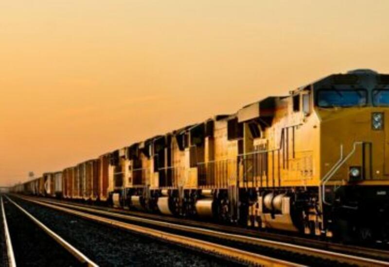 Азербайджан отправил в Россию первый грузовой поезд в рамках проекта "Агроэкспресс"