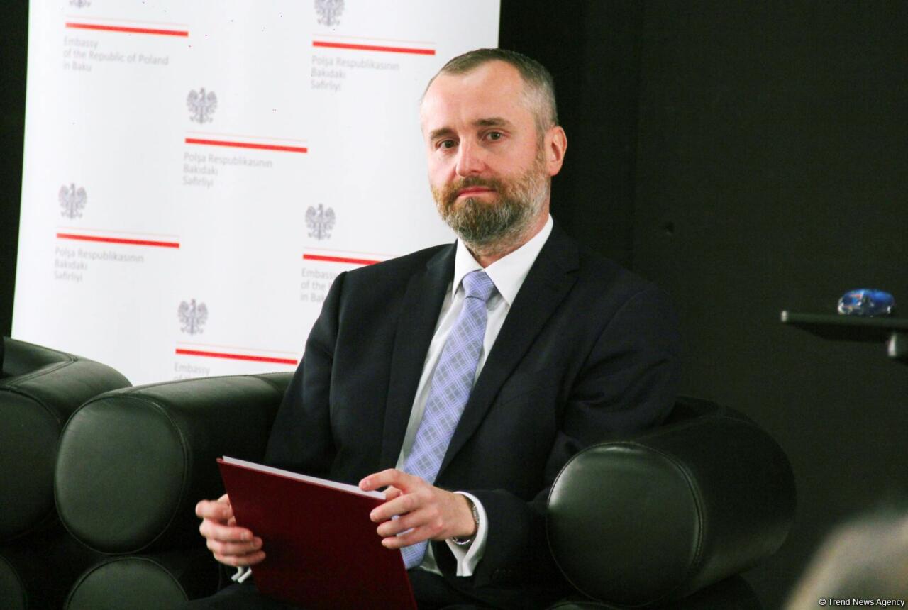 В Баку представлен проект, посвященный культурному наследию Польши в Азербайджане