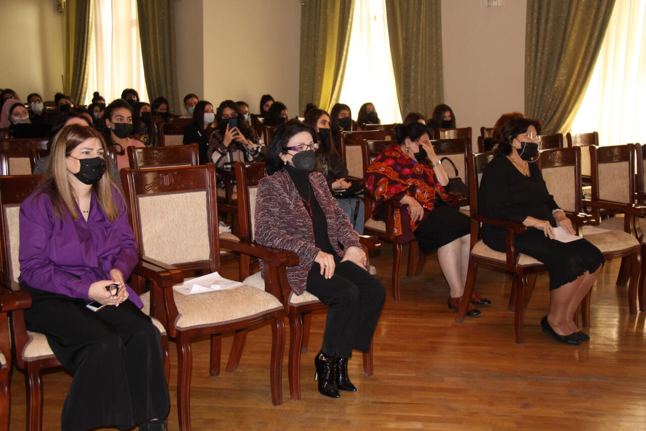 В Союзе композиторов отметили юбилей заслуженного деятеля искусств Эльмиры Абасовой