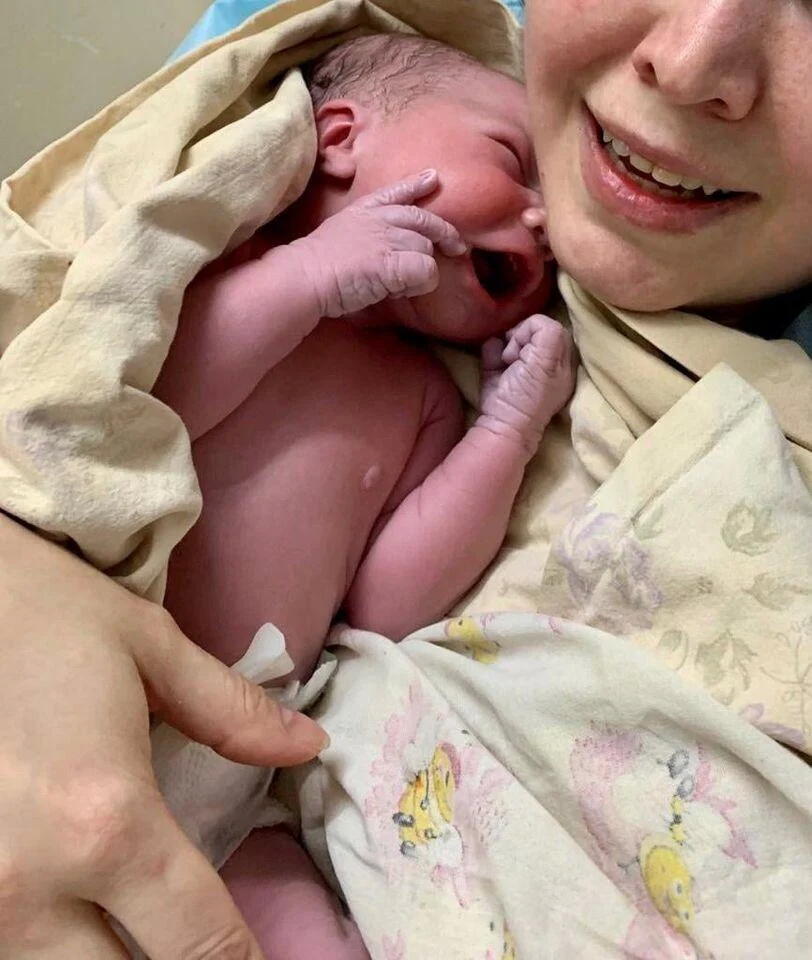 В Херсоне в бомбоубежище родились два мальчика