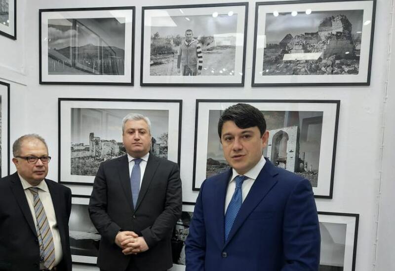 Фуад Мурадов посетил в Стокгольме выставку, посвященную Ходжалинскому геноциду