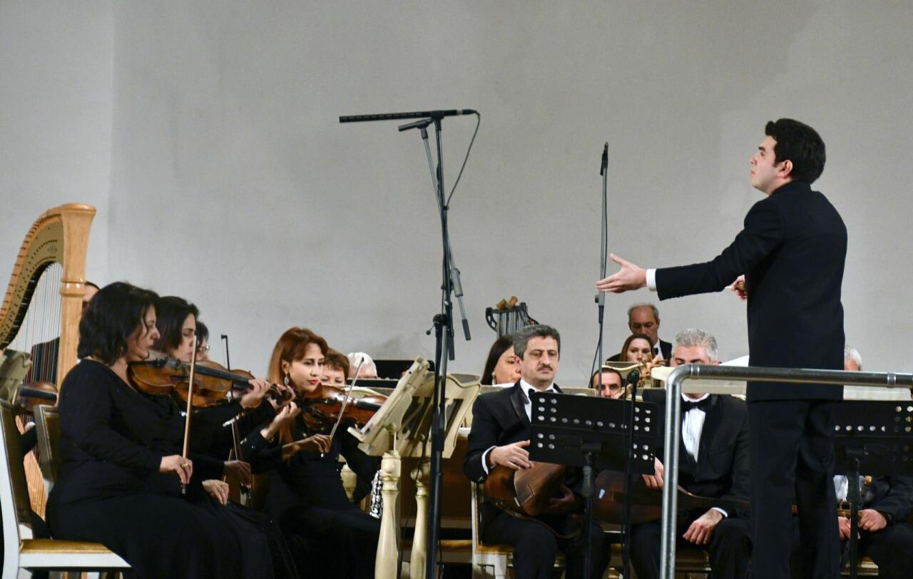 В Азербайджанской филармонии почтили память жертв Ходжалинского геноцида