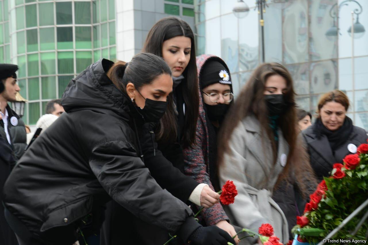 Азербайджанский народ чтит память жертв Ходжалинского геноцида