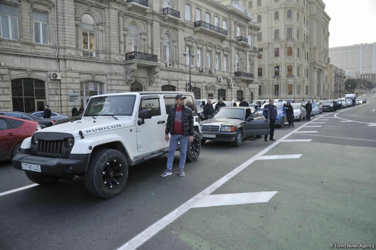 В Азербайджане минутой молчания почтили память жертв Ходжалинского геноцида