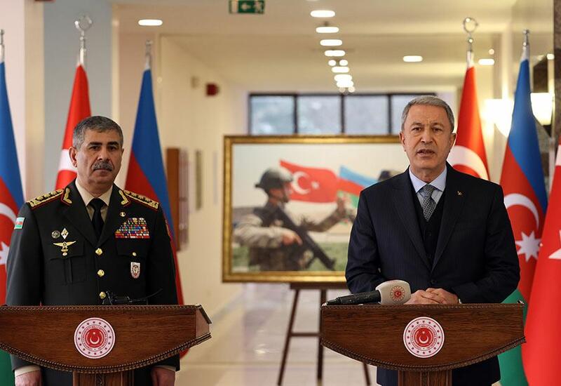 Закир Гасанов и Хулуси Акар обсудили региональную безопасность