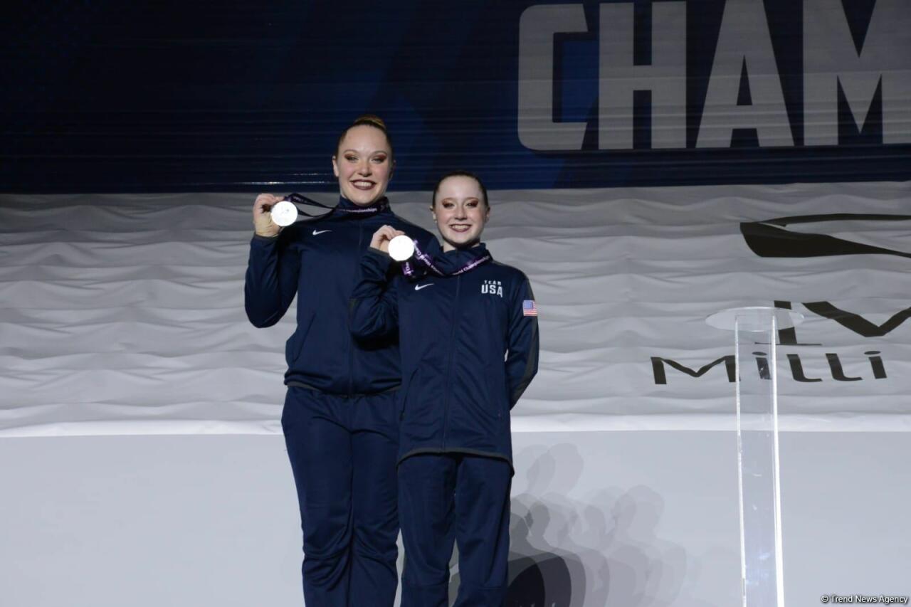 ЧМ в Баку: состоялась церемония награждения победителей среди женских и мужских пар