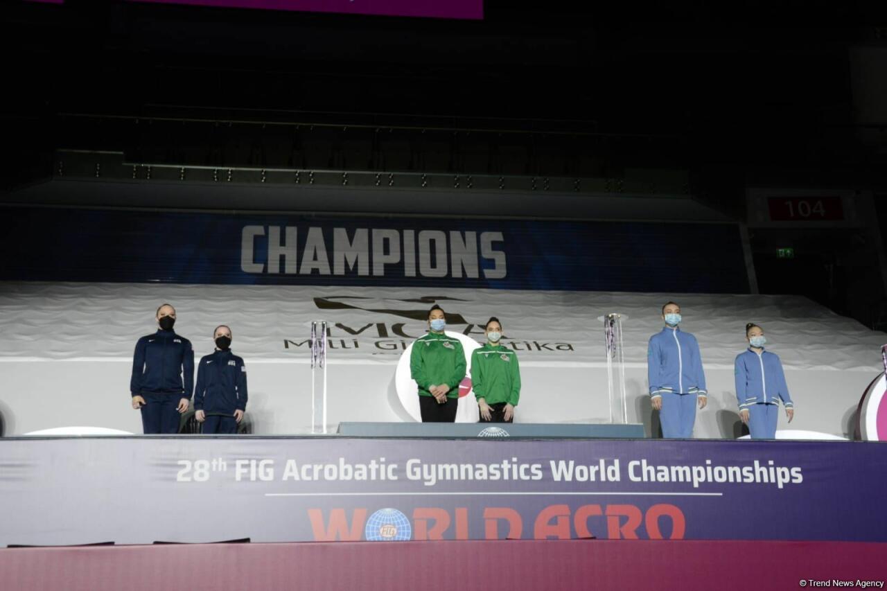 ЧМ в Баку: состоялась церемония награждения победителей среди женских и мужских пар