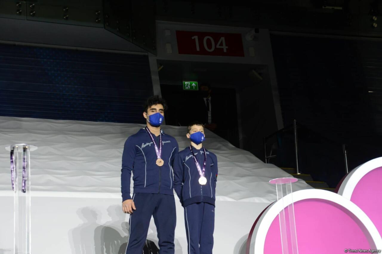 ЧМ в Баку: состоялась церемония награждения победителей среди женских и мужских пар