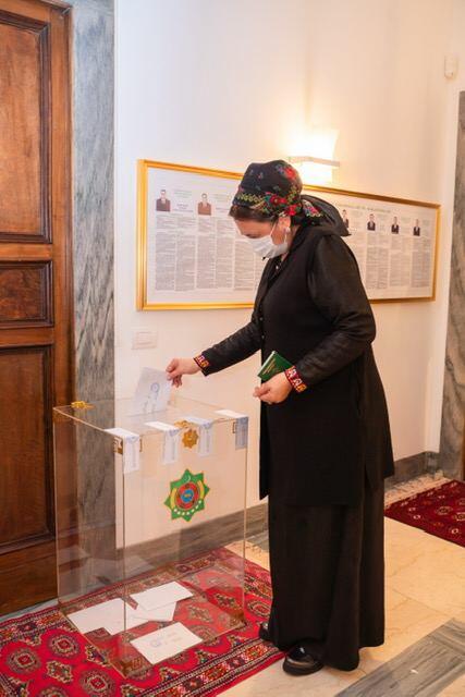 Голос туркменской молодежи на выборах из Италии