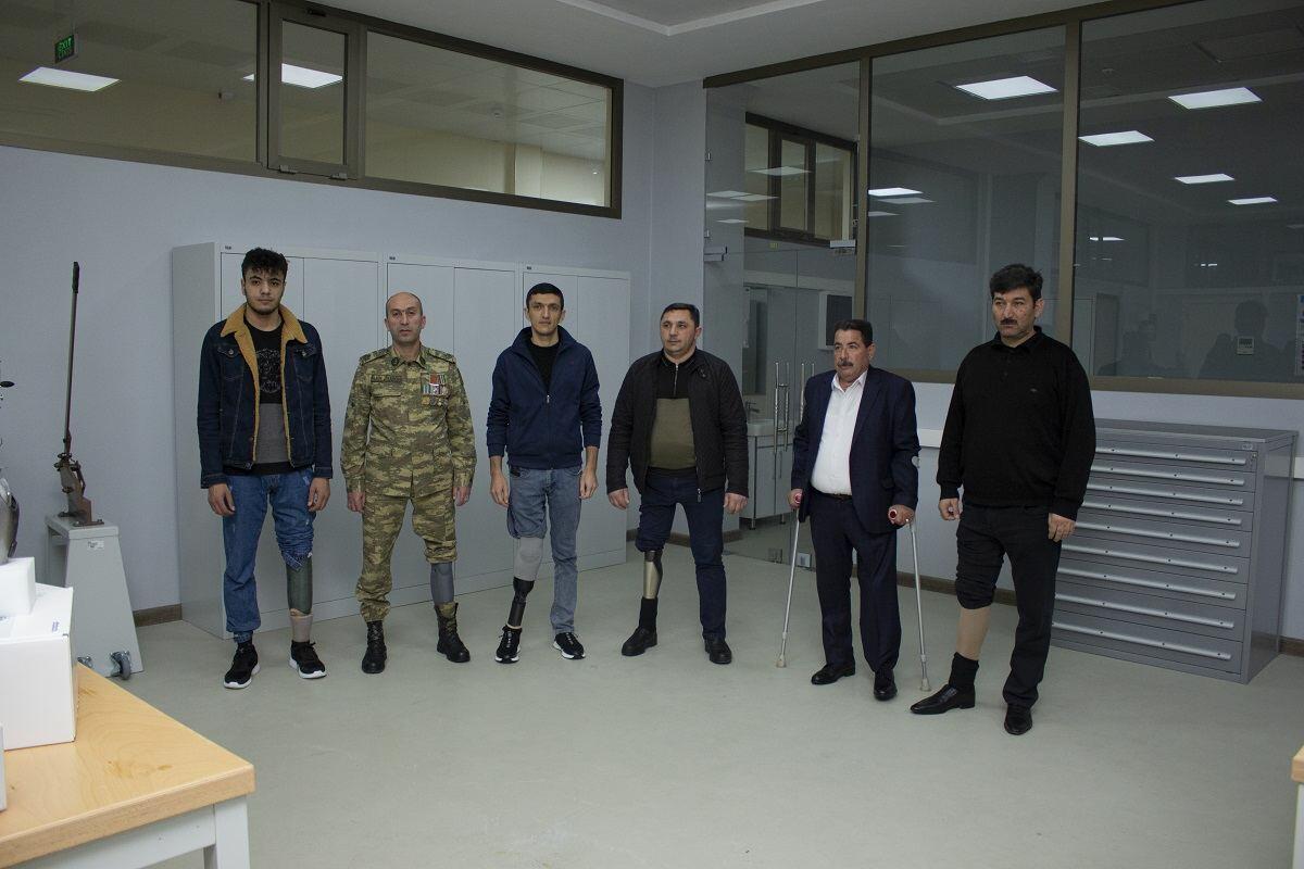 В Азербайджане еще одна группа ветеранов войны получила высокотехнологичные протезы