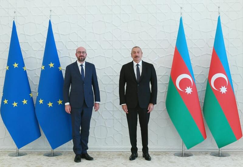Президент Ильхам Алиев поздравил Президента Совета ЕС Шарля Мишеля
