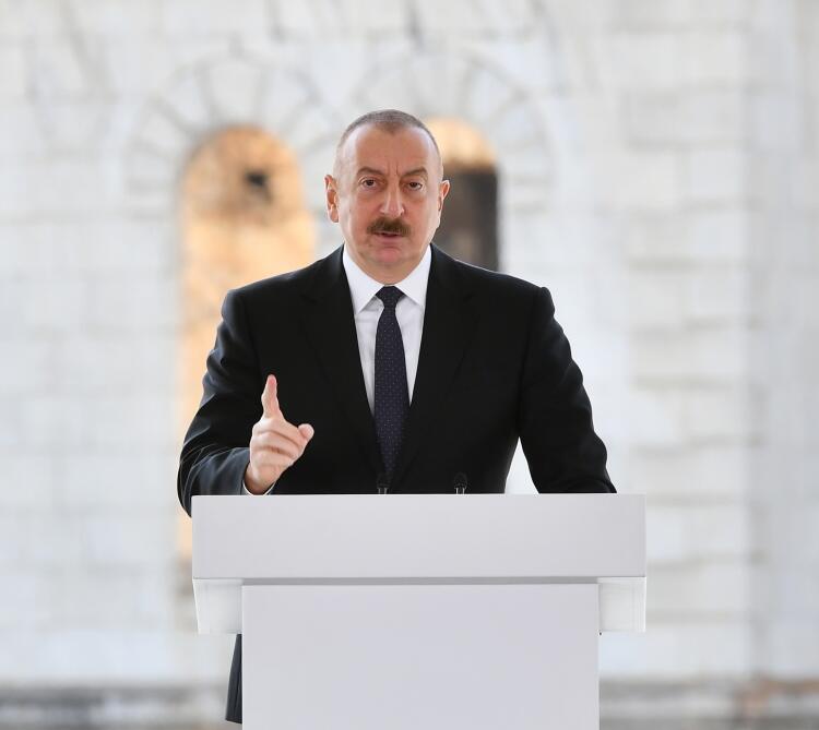 Президент Ильхам Алиев выступил с речью на V съезде азербайджанцев мира в Шуше