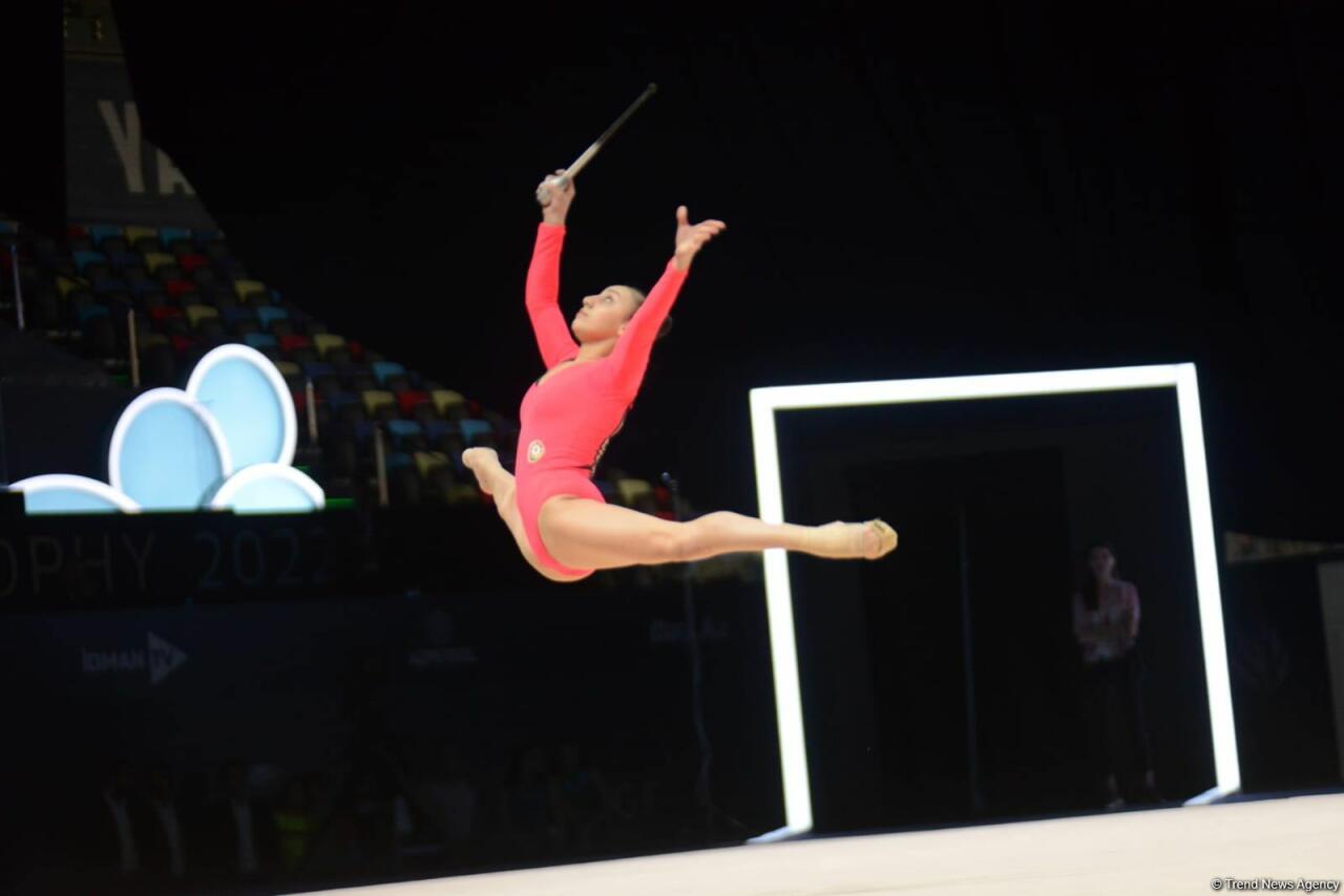 Арзу Джалилова и Зохра Агамирова представили программу с булавами на Кубке мира FIG в Баку