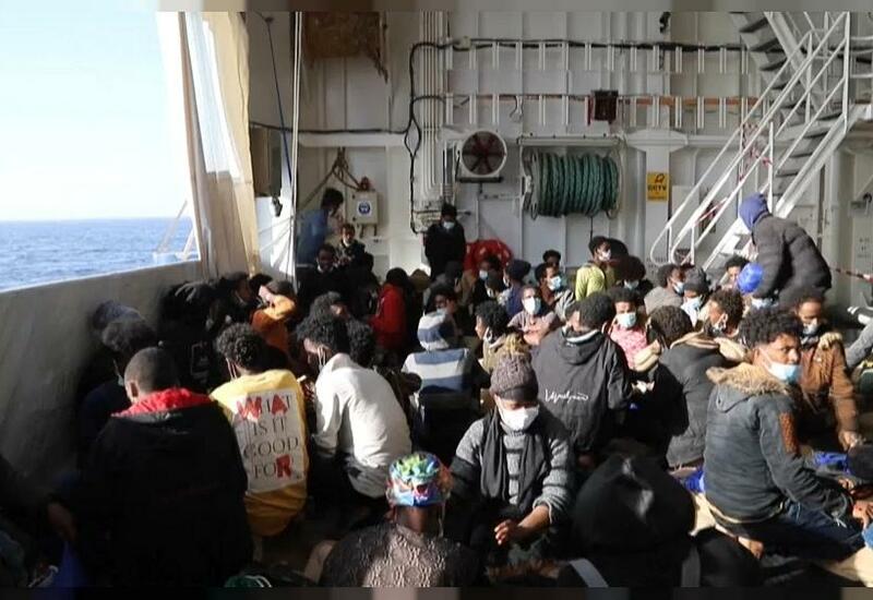 "Врачи без границ" спасли мигрантов в Средиземном море