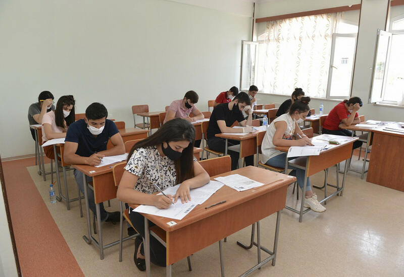 В Азербайджане состоялся очередной выпускной экзамен