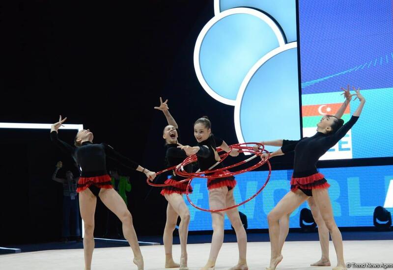 Команда Азербайджана заняла первое место в групповых упражнениях с пятью обручами на Кубке мира в Баку