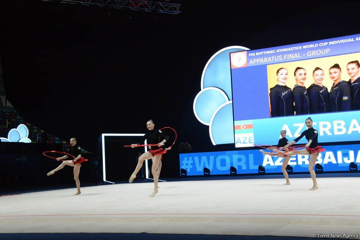 Команда Азербайджана заняла первое место в групповых упражнениях с пятью обручами на Кубке мира в Баку
