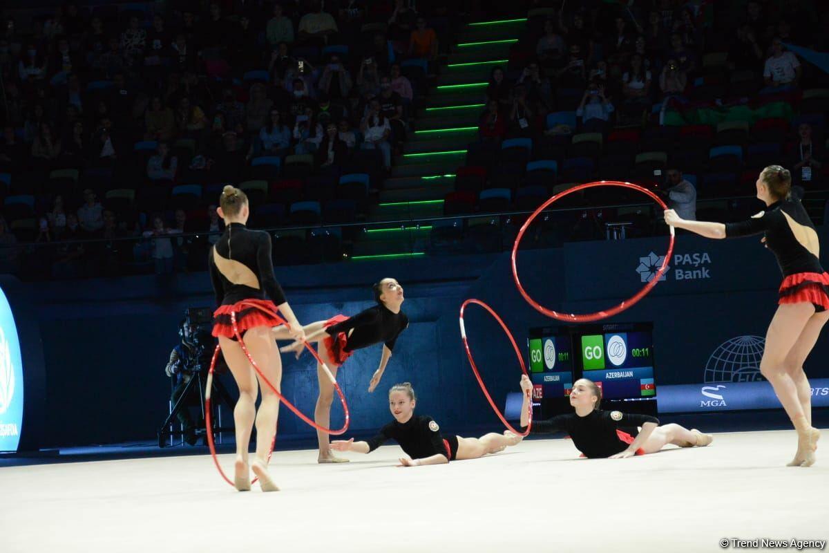 Команда Азербайджана заняла первое место в групповых упражнениях с пятью обручами на Кубке мира в Баку