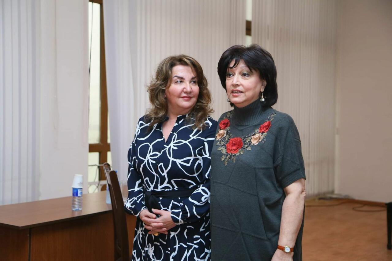 Всемирно известный итальянский музыкант провел мастер-класс в Баку