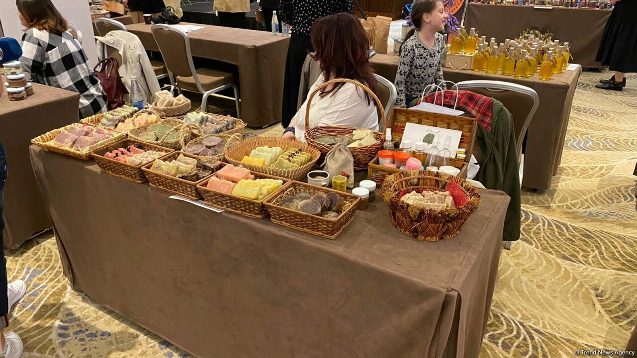 В Баку стартовала крупнейшая ярмарка для женщин-предпринимателей «THE MAY FAIR by İZ»