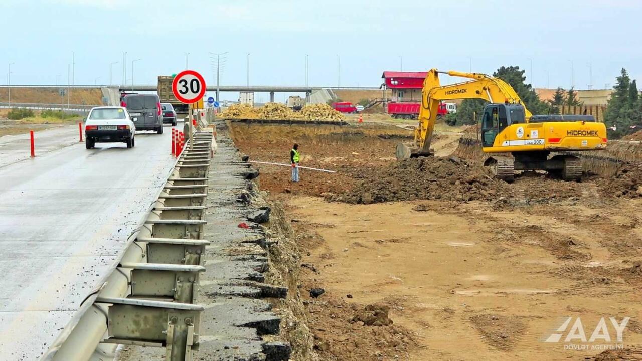 Работы по строительству и реконструкции дороги Баку-Губа идут ускоренными темпами