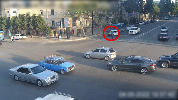 В Гяндже задержали автохулигана-наркомана