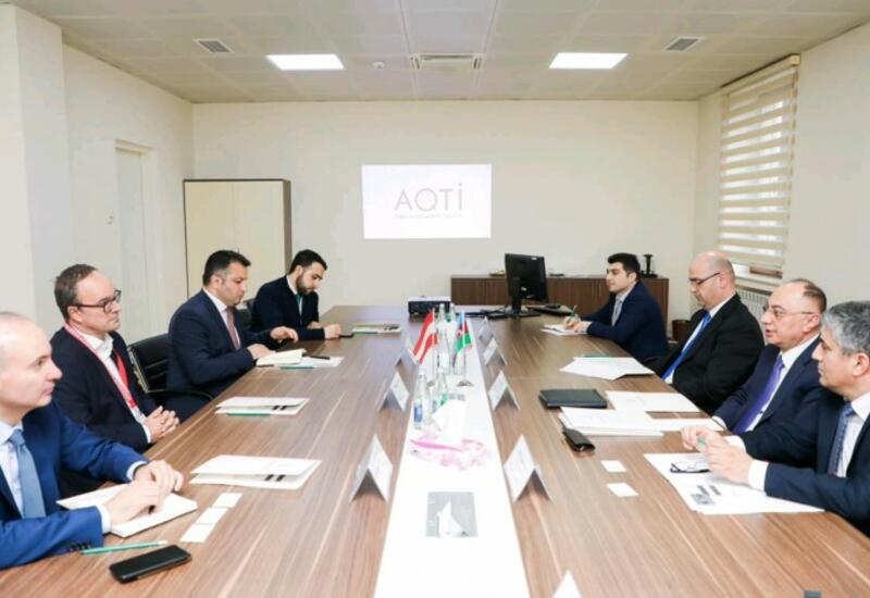Avstriyanın Səhiyyə və Qida Təhlükəsizliyi Agentliyinin icraçı direktoru Tomas Kikincer AQTİ-nin laboratoriyaları ilə tanış olub