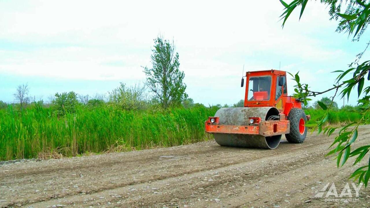 В Бейлагане проводится реконструкция 36-километровой автодороги