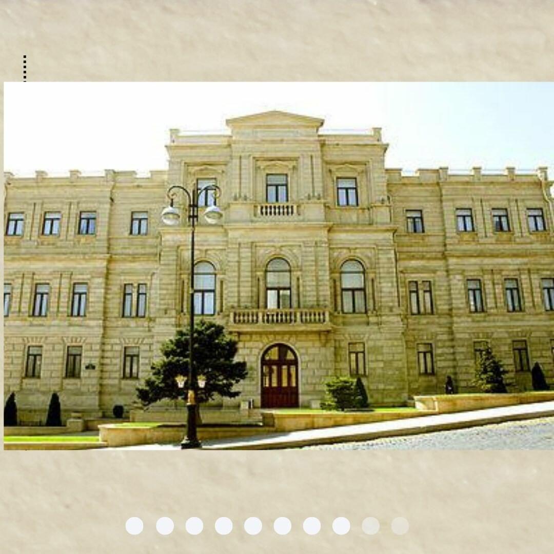 Почему Бакинская женская гимназия раньше называлась Мариинская?