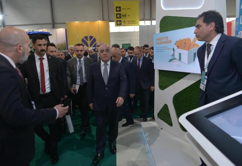 Али Асадов ознакомился с выставками Caspian Agro и InterFood Azerbaijan