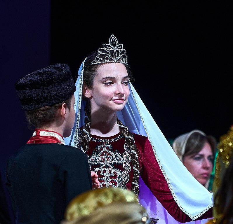 В Баку представлены два спектакля по произведениям Низами Гянджеви