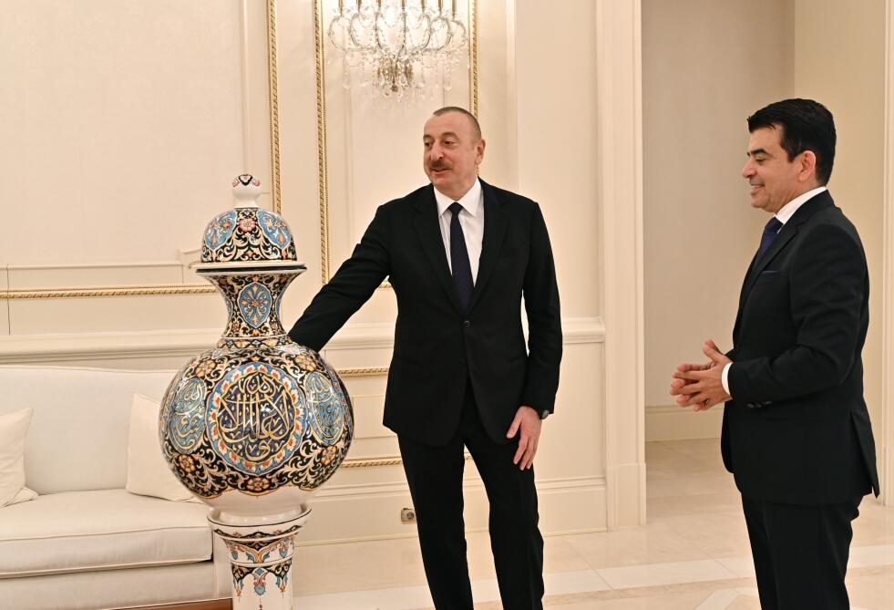 Президент Ильхам Алиев принял генерального директора ИСЕСКО