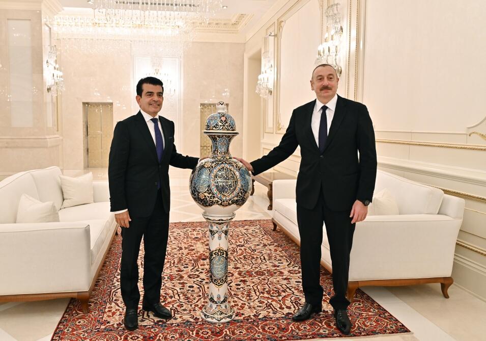 Президент Ильхам Алиев принял генерального директора ИСЕСКО
