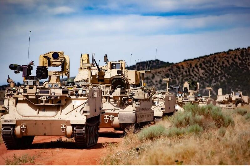 США показали танк-робот с ракетами «земля-земля» LAND-LGR4
