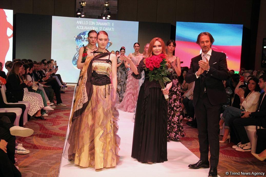 Фахрия Халафова представила новую коллекцию Bella Rosa на Azerbaijan Fashion Week