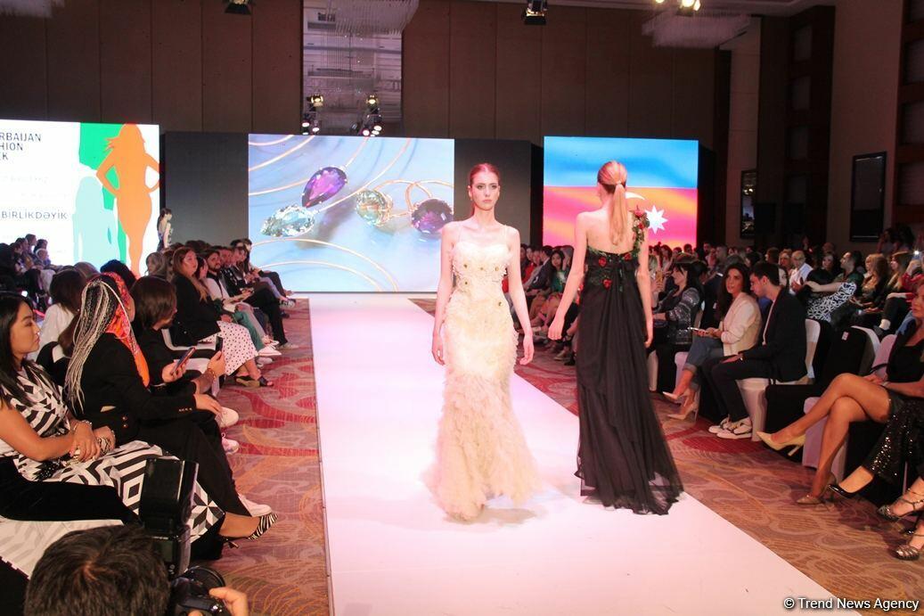 Фахрия Халафова представила новую коллекцию Bella Rosa на Azerbaijan Fashion Week
