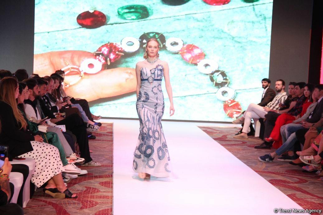 Фахрия Халафова представила новую коллекцию Bella Rosa на Azerbaijan Fashion Week