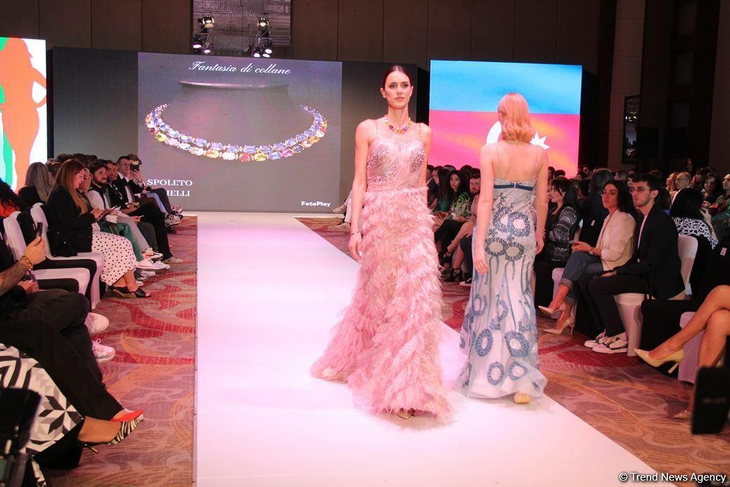 Фахрия Халафова представила новую коллекцию Bella Rosa на Azerbaijan Fashion Week