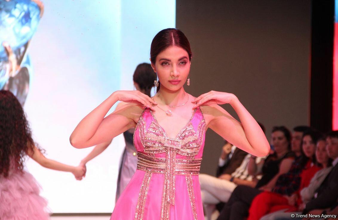 Фахрия Халафова представила новую коллекцию Bella Rosa на Azerbaijan Fashion Week