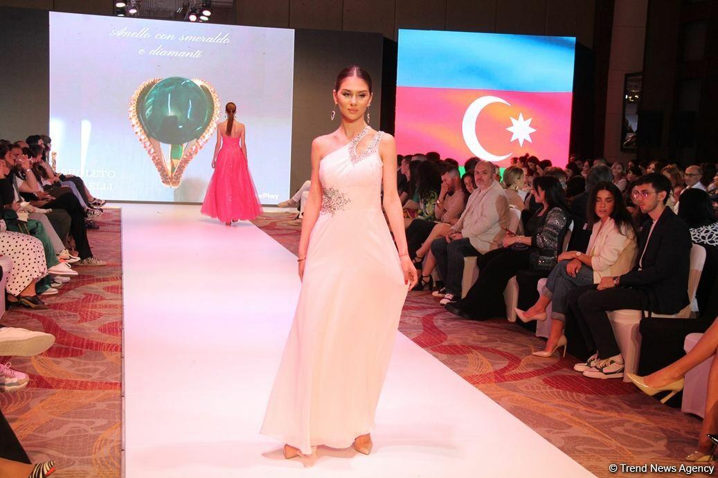 Фахрия Халафова представила новую коллекцию Bella Rosa на Azerbaijan Fashion Week