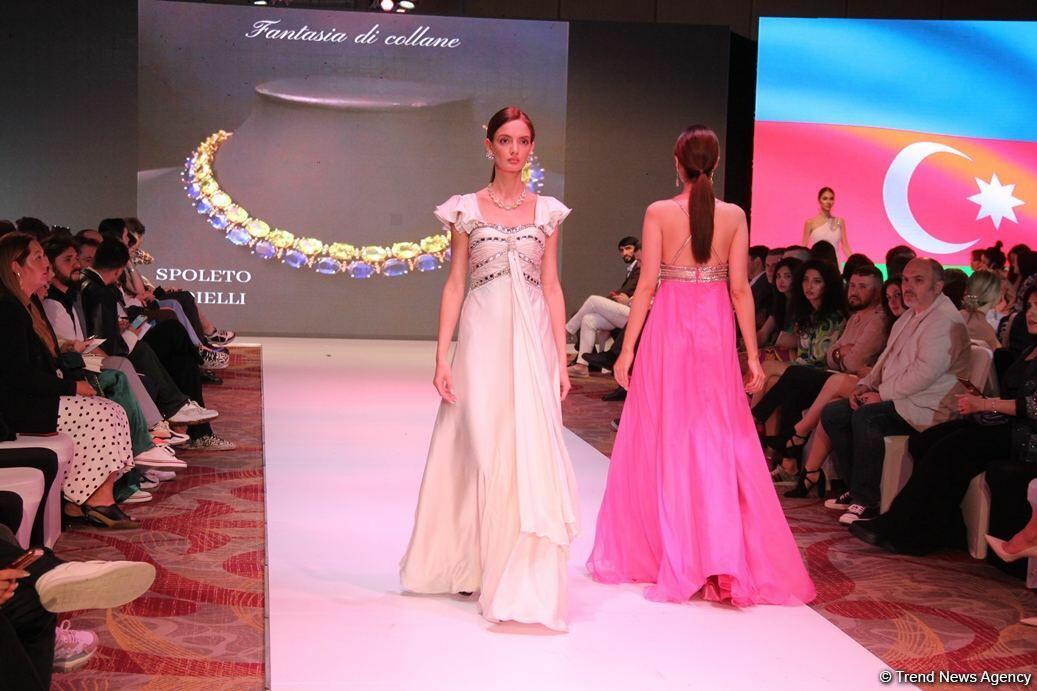 Фахрия Халафова представила новую коллекцию Bella Rosa на Azerbaijan Fashion Week