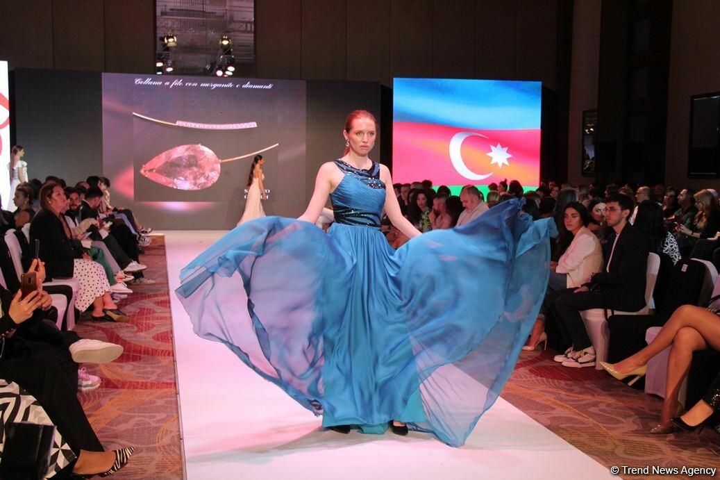 Фахрия Халафова представила новую коллекцию Bella Rosa на Azerbaijan Fashion Week