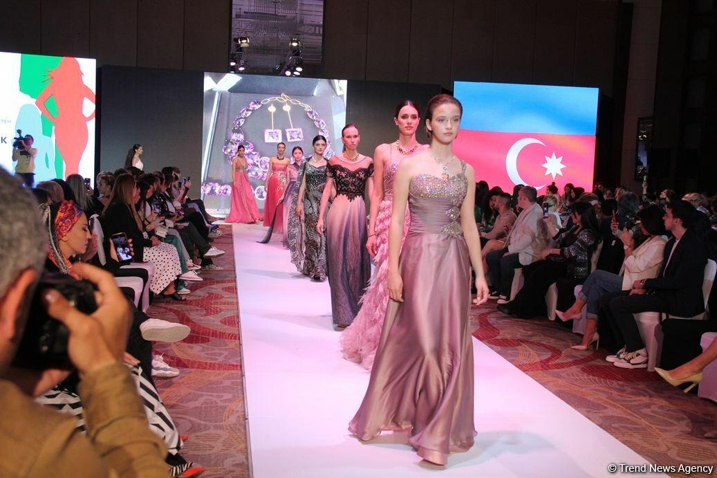 Фахрия Халафова представила новую коллекцию Bella Rosa на Azerbaijan Fashion Week