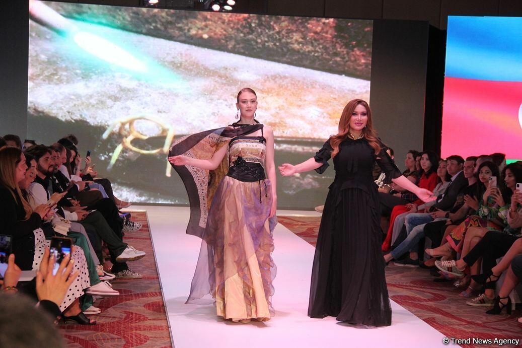Фахрия Халафова представила новую коллекцию Bella Rosa на Azerbaijan Fashion Week