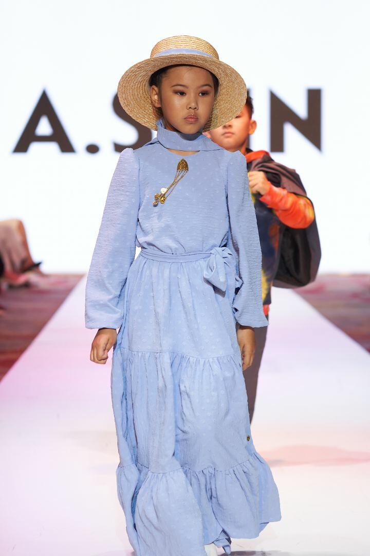 На Azerbaijan Fashion Week 2022 на подиум вышли модели разного возраста, роста и веса