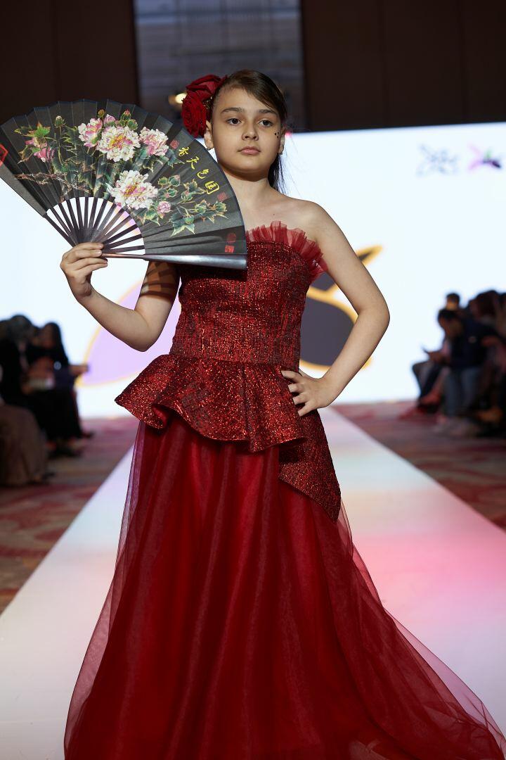 На Azerbaijan Fashion Week 2022 на подиум вышли модели разного возраста, роста и веса
